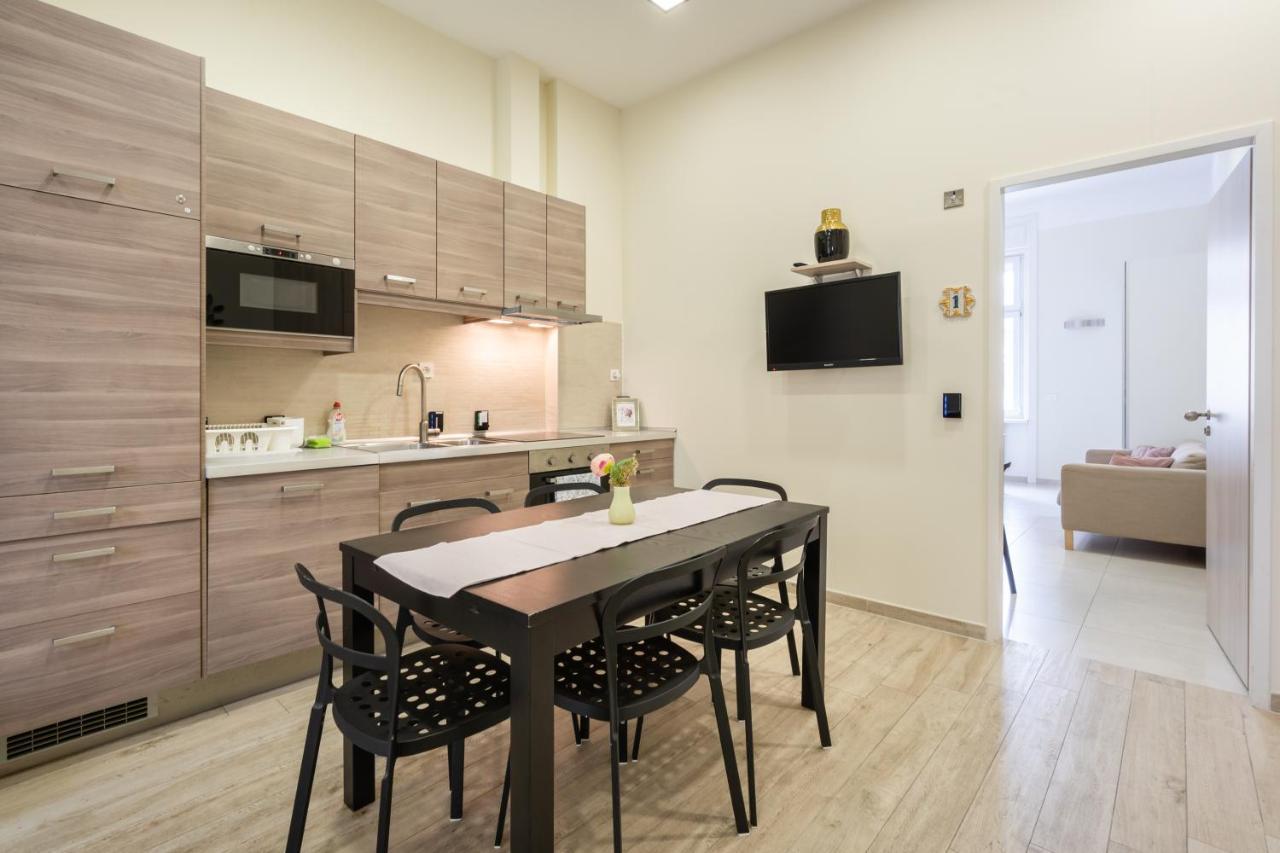 Basilika Monnalisa Luxury 3 Bedrooms Apartment With Amazing View Need Reservation X Free Parking Budapest Extérieur photo