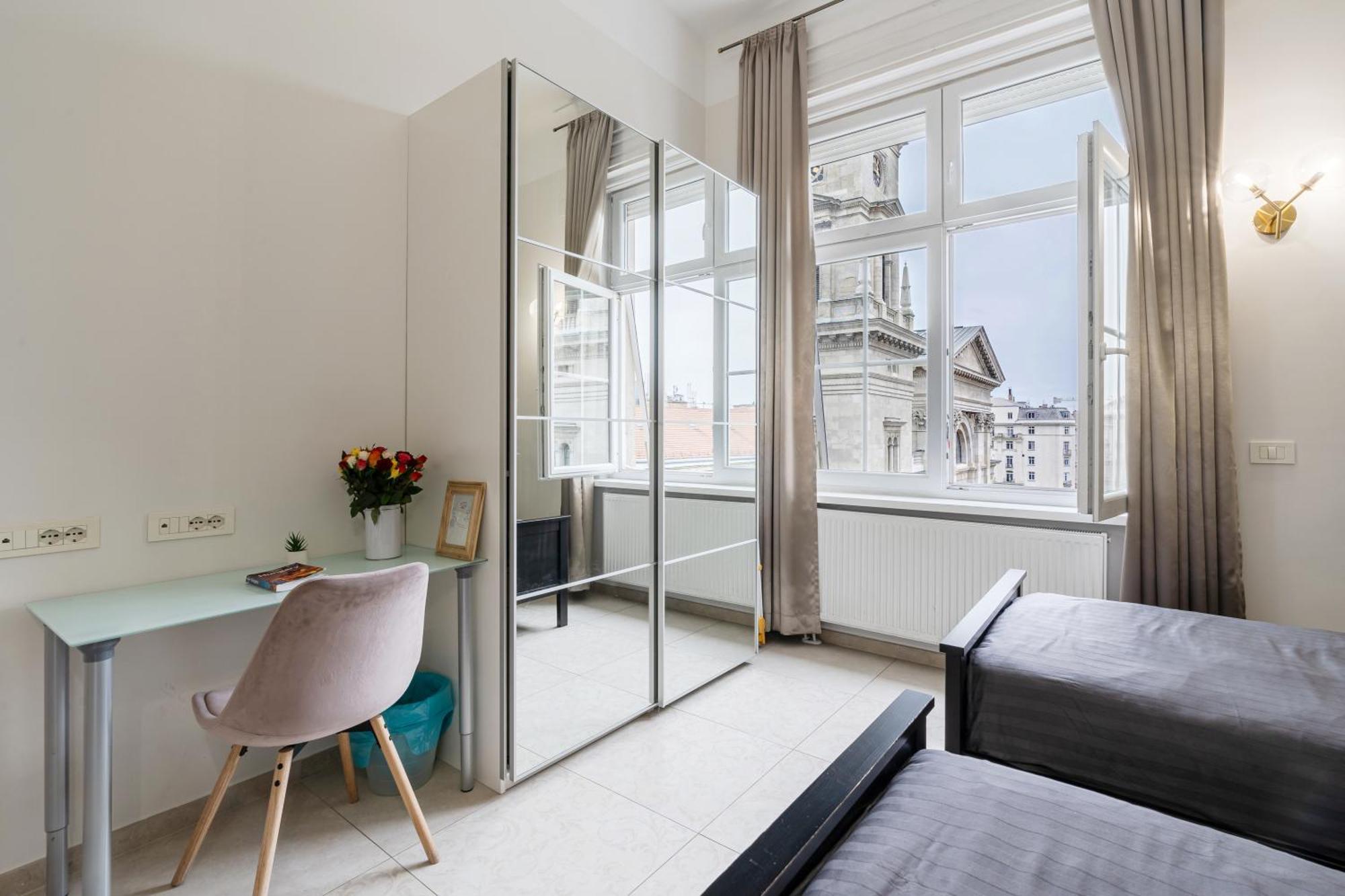 Basilika Monnalisa Luxury 3 Bedrooms Apartment With Amazing View Need Reservation X Free Parking Budapest Extérieur photo